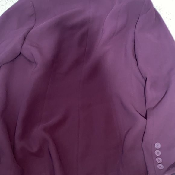 Maroon blazer. Women's size 12. Great condition. - Picture 6 of 6